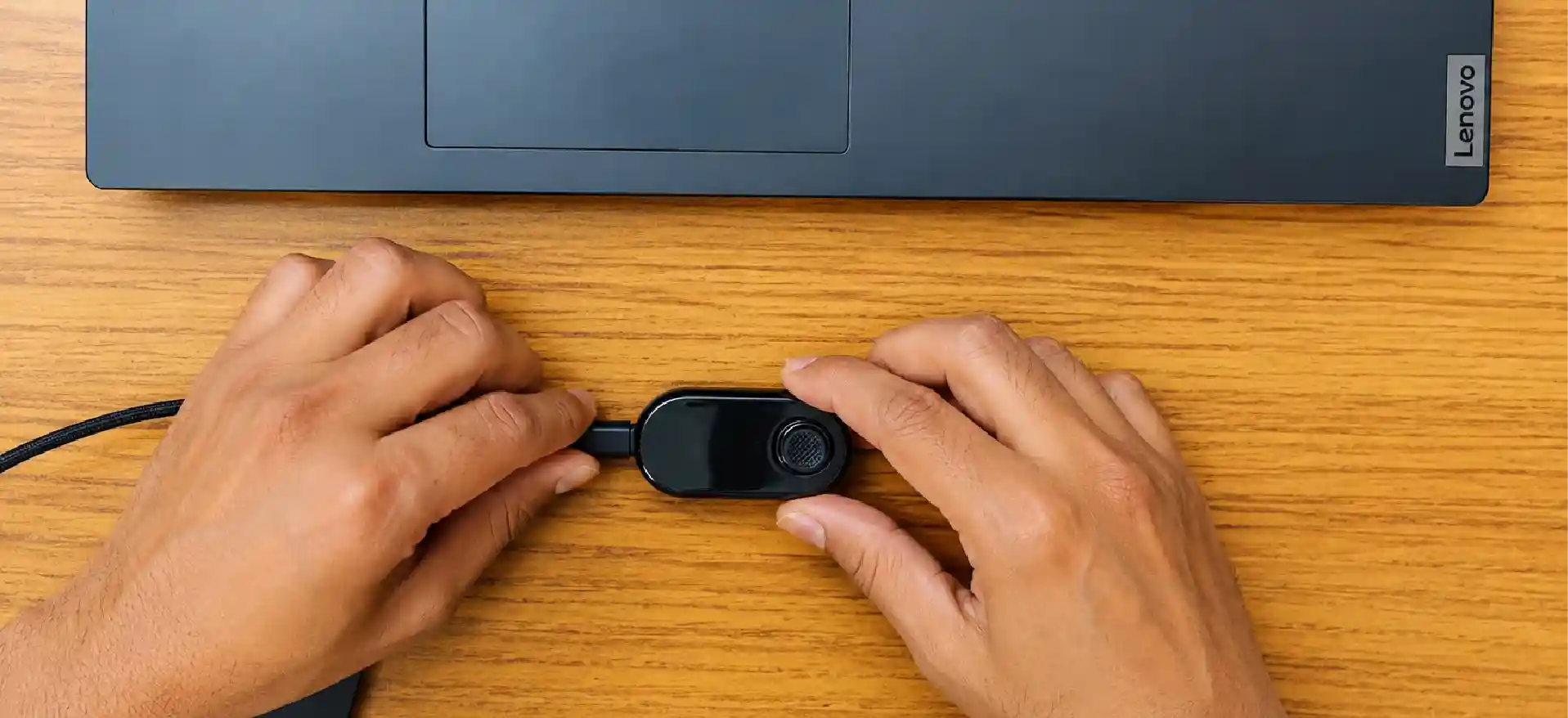 اتصال X1 Vault را با کابل USB-C به رایانه